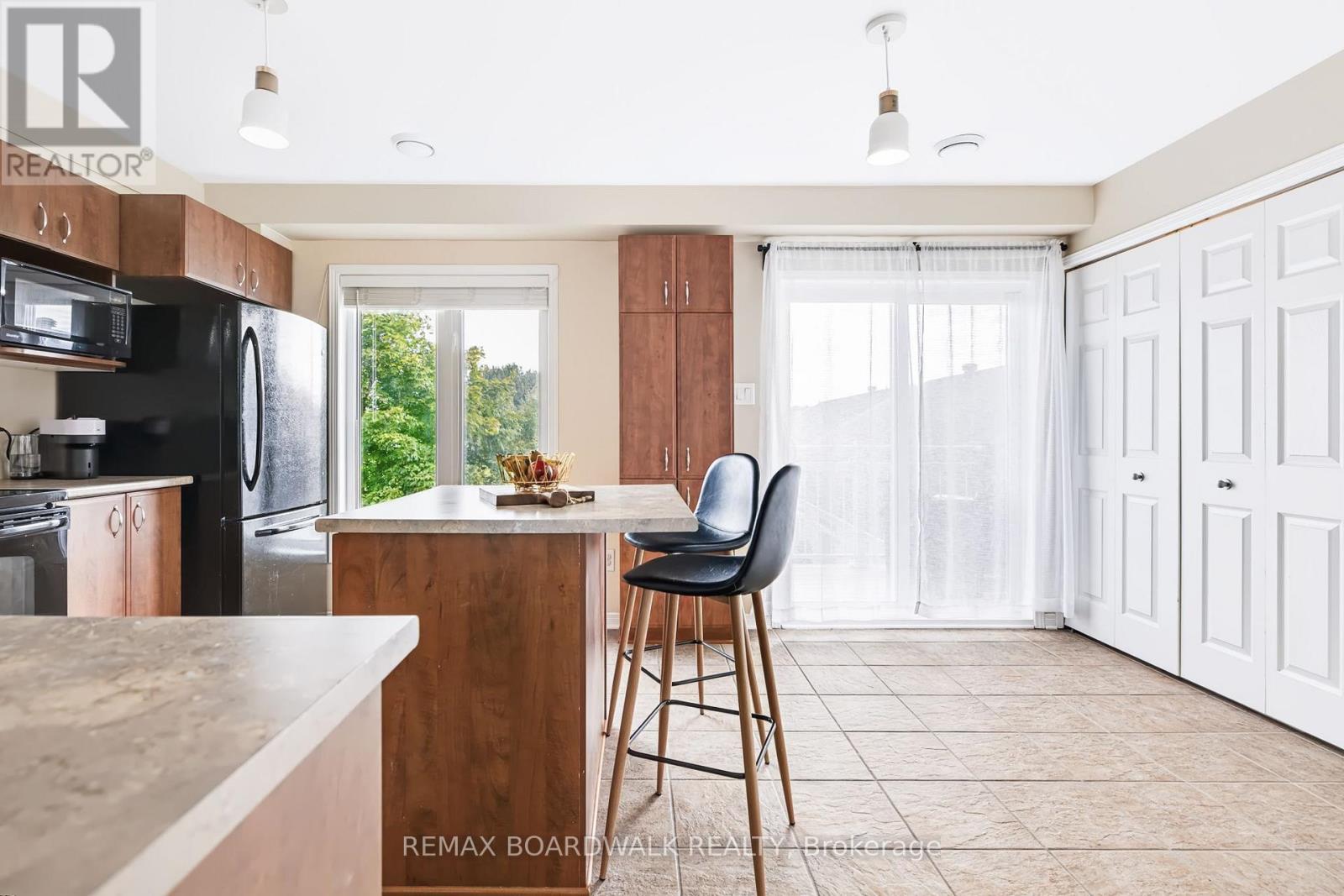 312 Galston Private, Ottawa, Ontario  K1W 0G3 - Photo 11 - X13734678