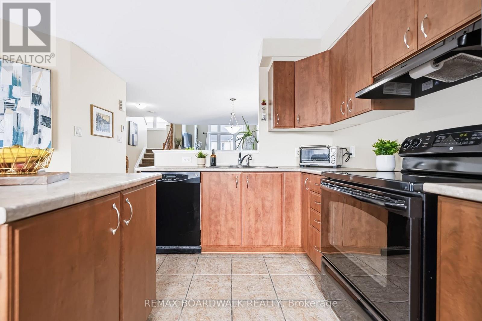 312 Galston Private, Ottawa, Ontario  K1W 0G3 - Photo 15 - X13734678