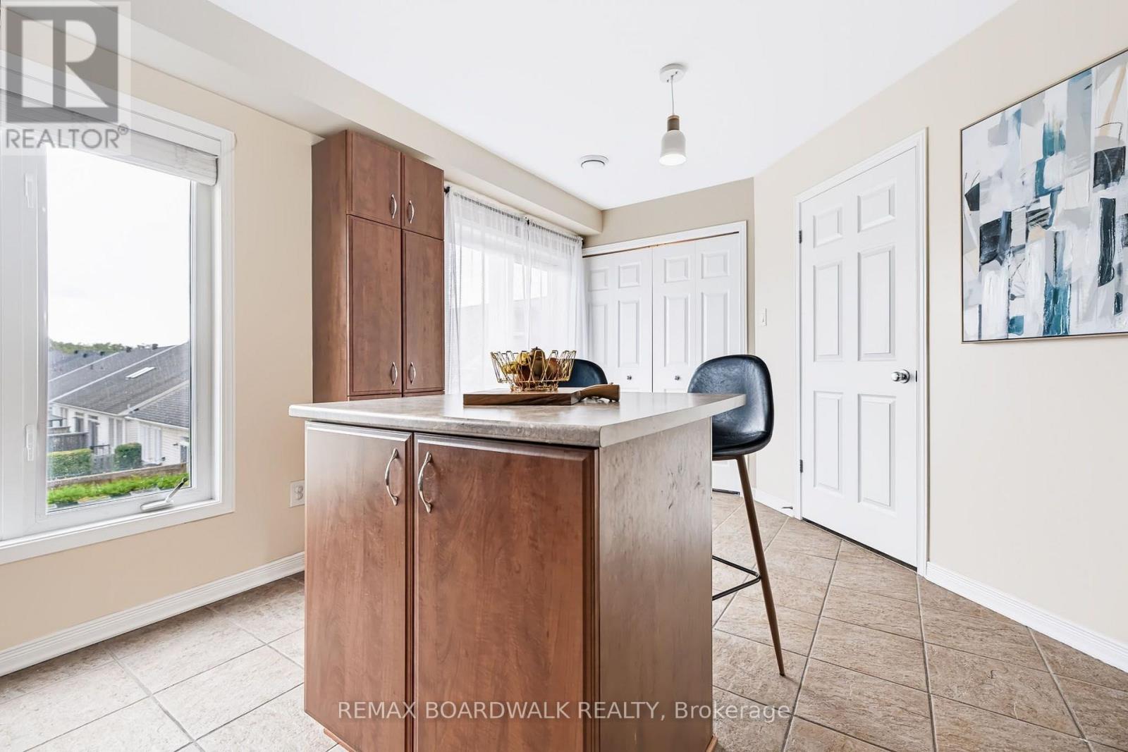 312 Galston Private, Ottawa, Ontario  K1W 0G3 - Photo 16 - X13734678