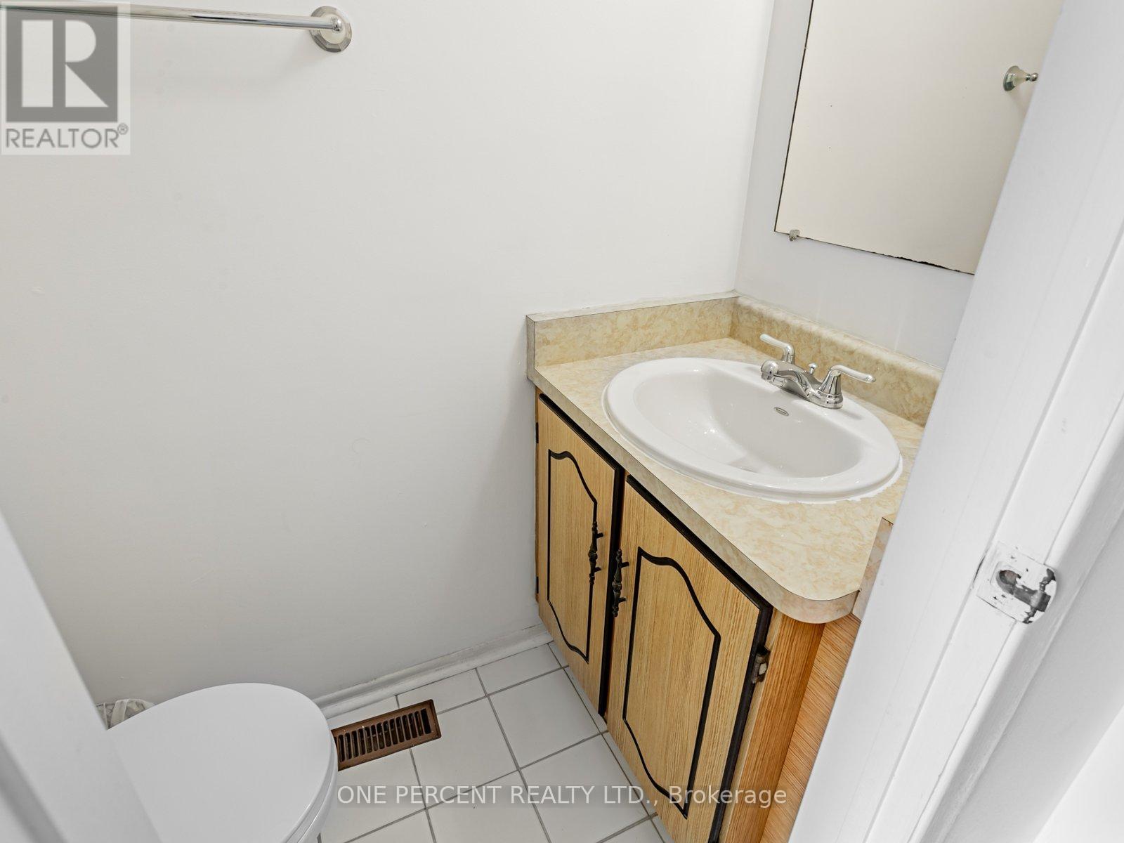 45 West Burton Court, Toronto, Ontario  M1S 4P7 - Photo 10 - E13734640