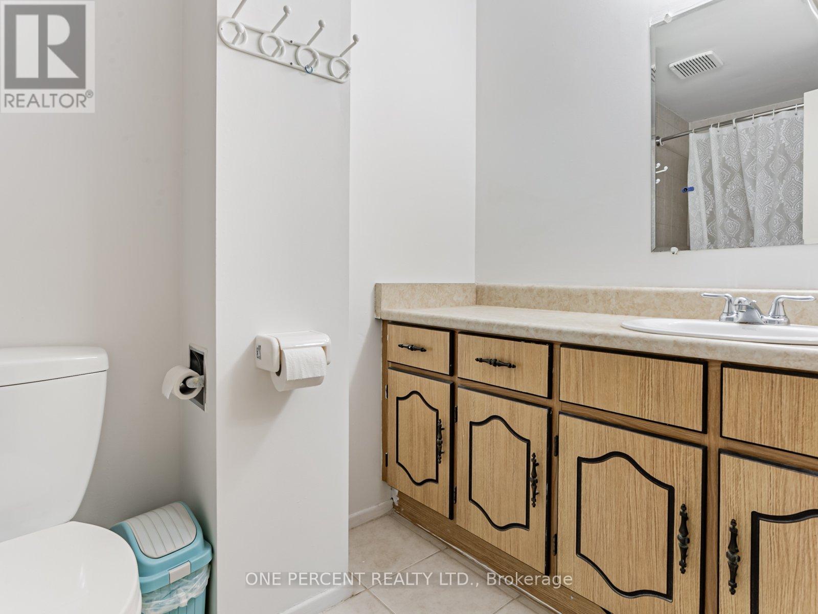 45 West Burton Court, Toronto, Ontario  M1S 4P7 - Photo 17 - E13734640