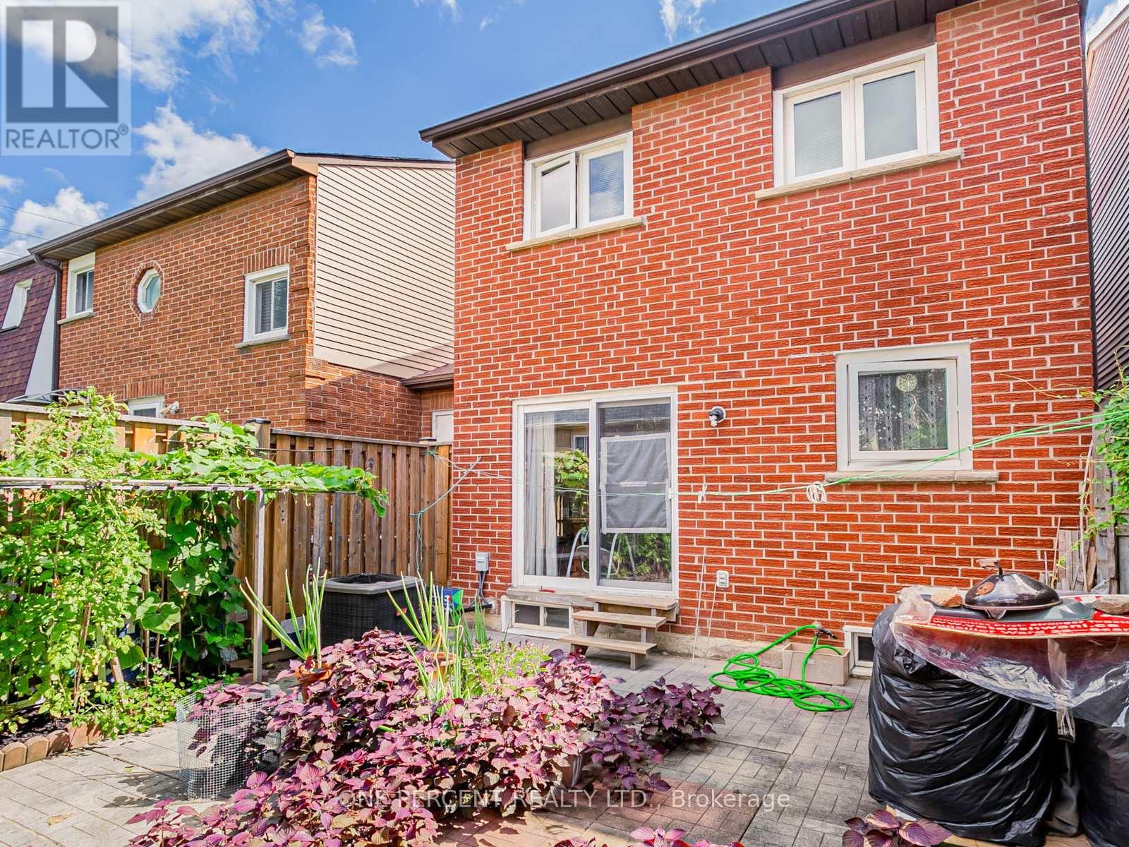 45 West Burton Court, Toronto, Ontario  M1S 4P7 - Photo 21 - E13734640