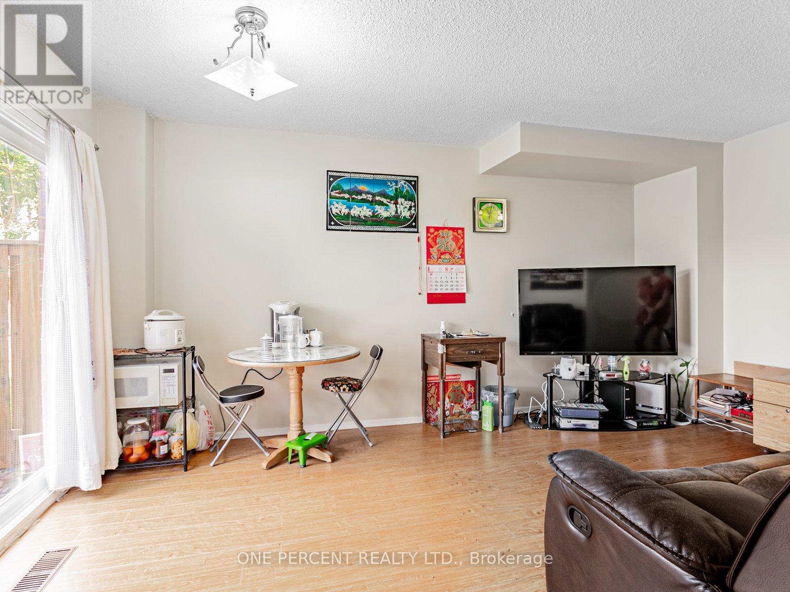 45 West Burton Court, Toronto, Ontario  M1S 4P7 - Photo 5 - E13734640