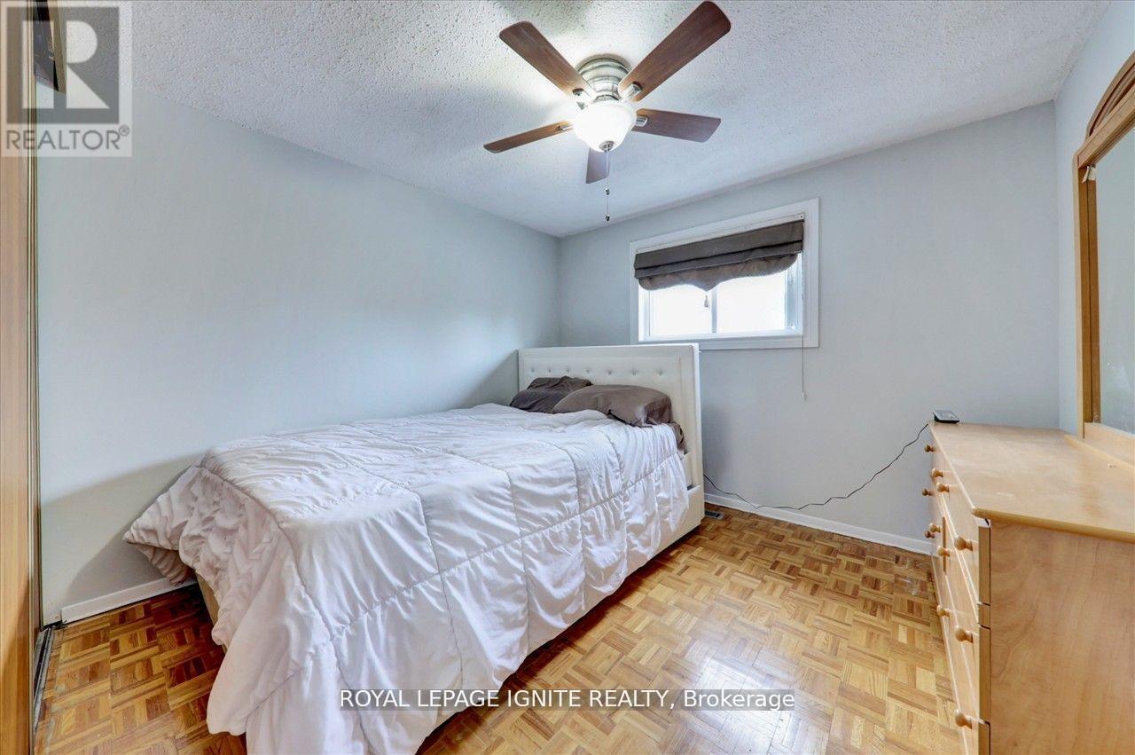 9 Pilkey Crescent, Toronto, Ontario  M1B 2A8 - Photo 12 - E13734662
