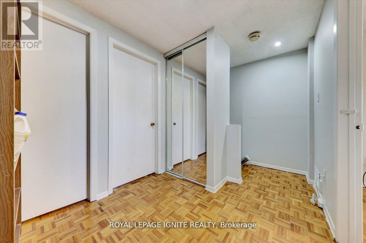 9 Pilkey Crescent, Toronto, Ontario  M1B 2A8 - Photo 7 - E13734662