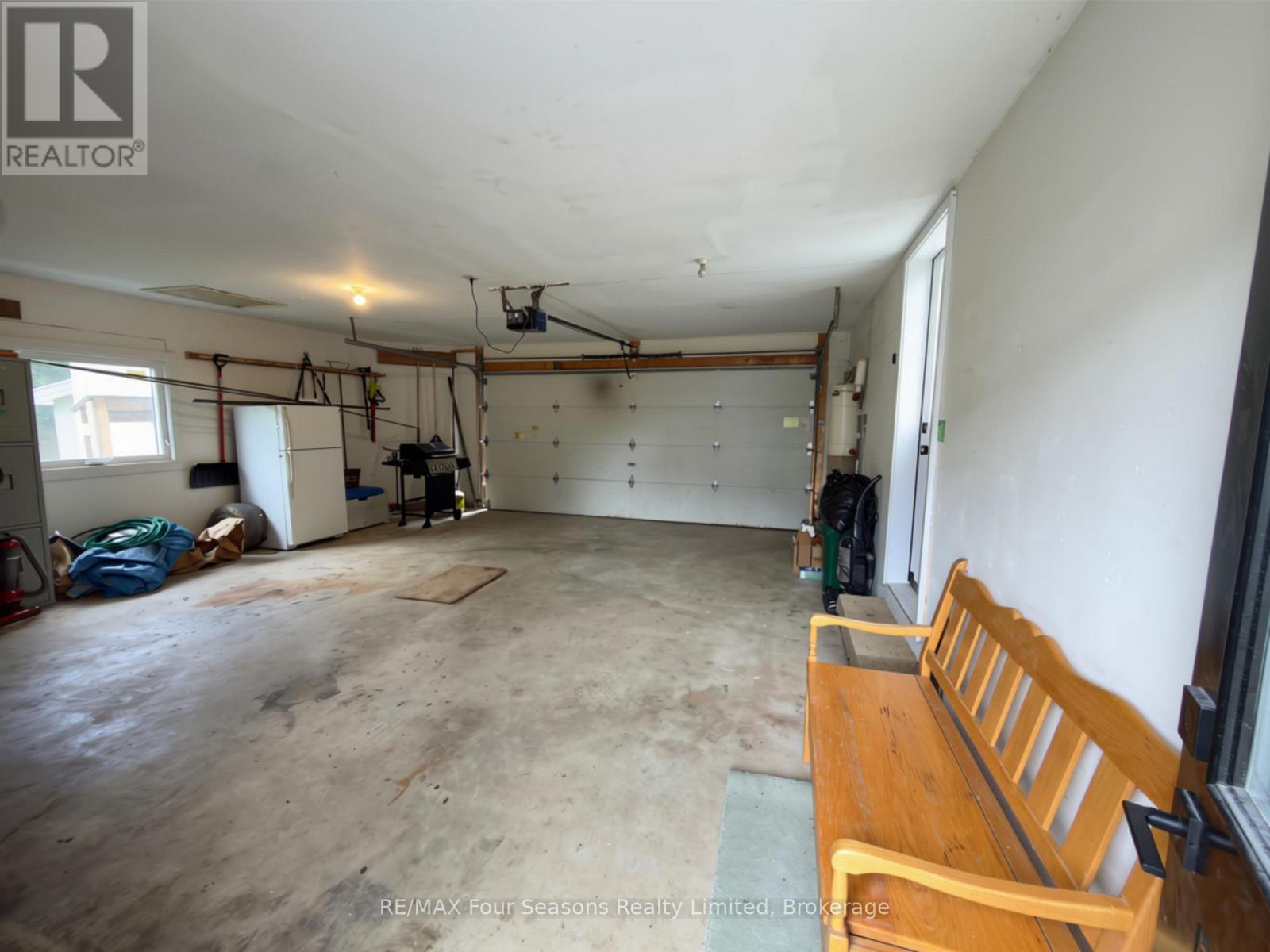 172 Carmichael Crescent, Blue Mountains, Ontario  L9Y 0R3 - Photo 7 - X13734682