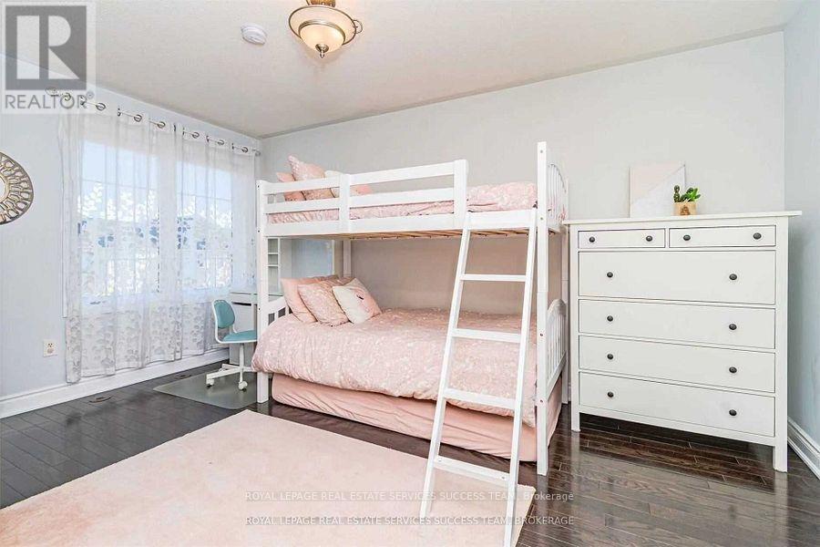 3057 Drumloch Avenue, Oakville, Ontario  L6M 5H7 - Photo 18 - W13734646