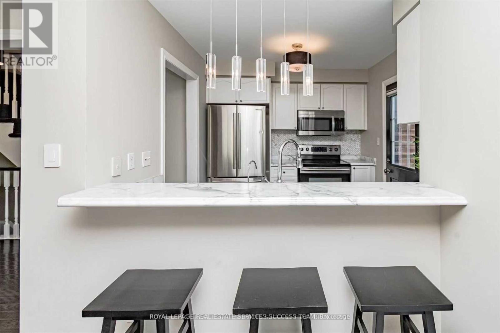 3057 Drumloch Avenue, Oakville, Ontario  L6M 5H7 - Photo 9 - W13734646