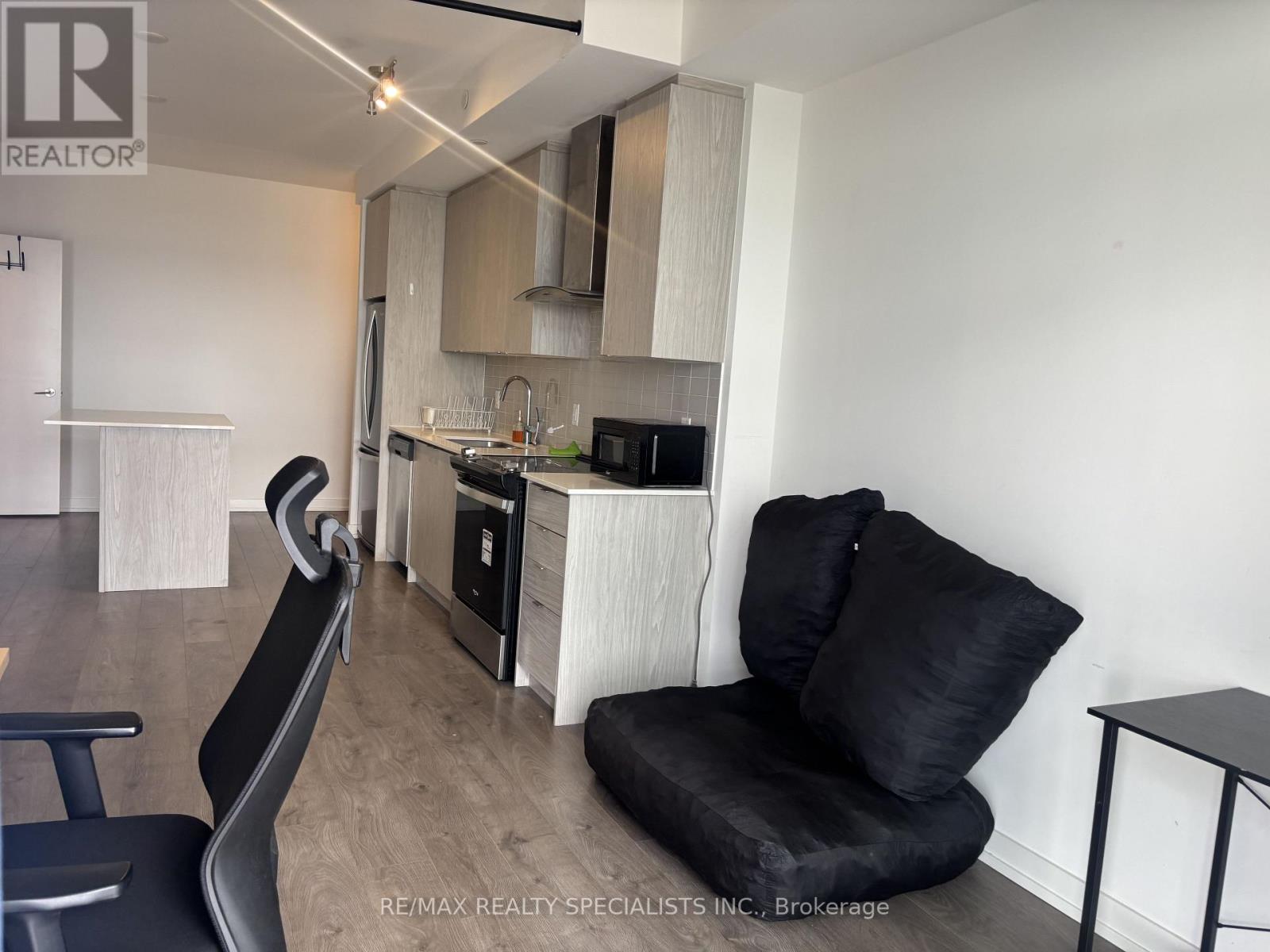 1805 - 55 Duke Street W, Kitchener, Ontario  N2H 0B4 - Photo 16 - X13734636