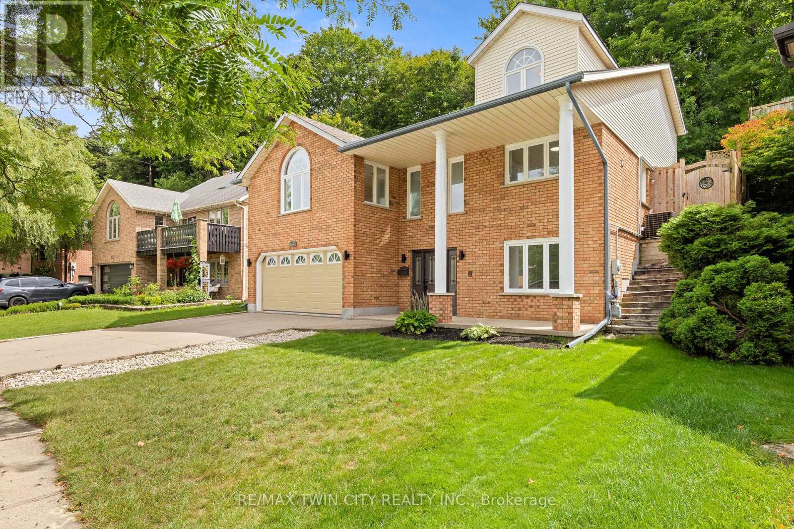 57 Yellow Birch Drive, Kitchener, Ontario  N2N 2M3 - Photo 2 - X13734660