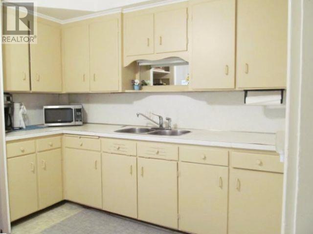 141 Cathcart St, Sault Ste. Marie, Ontario  P6A 1E2 - Photo 2 - SM262383