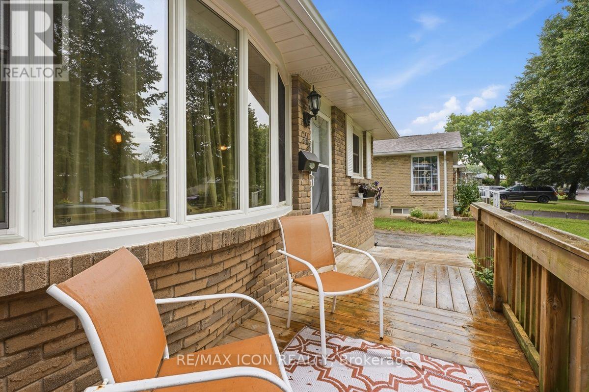 25 Upcott Crescent, London South, Ontario  N6E 1S6 - Photo 3 - X13734698