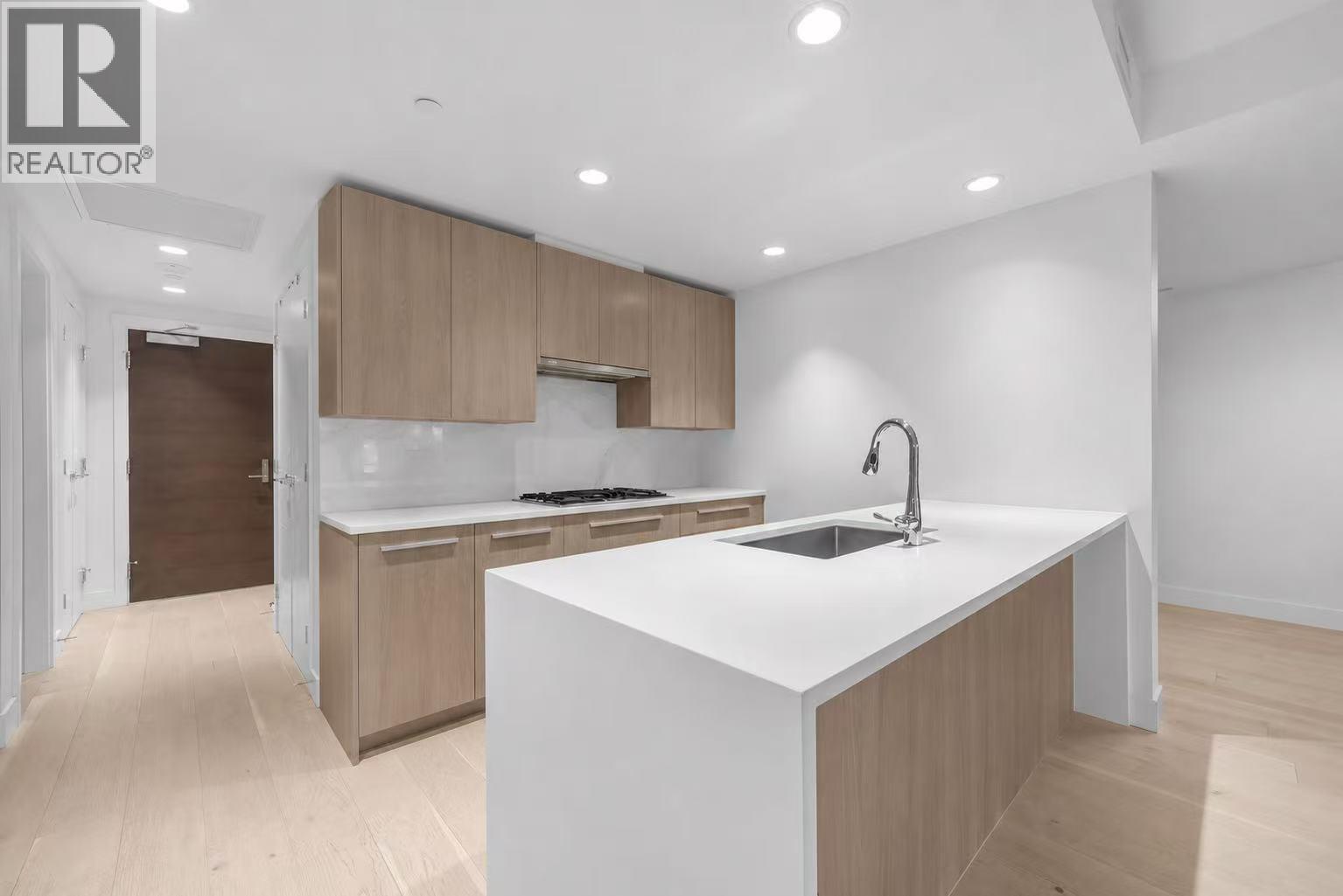 405 2785 Library Lane, North Vancouver, British Columbia  V7J 0C3 - Photo 6 - R3160399