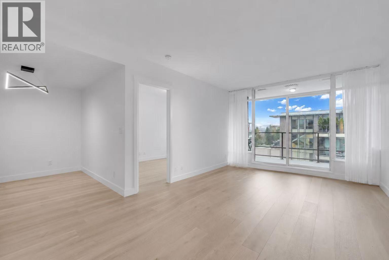 405 2785 Library Lane, North Vancouver, British Columbia  V7J 0C3 - Photo 3 - R3160399