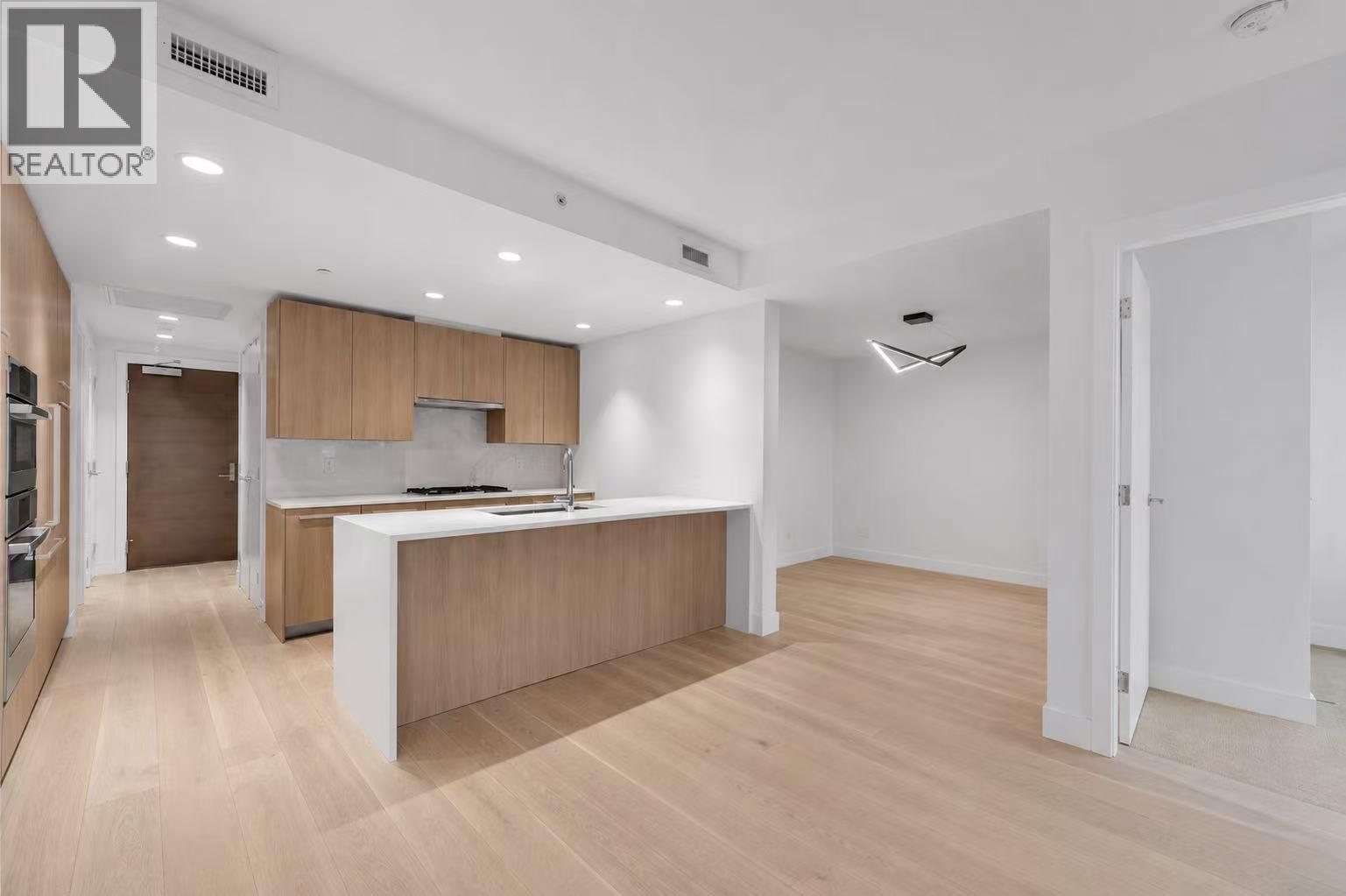 405 2785 Library Lane, North Vancouver, British Columbia  V7J 0C3 - Photo 4 - R3160399