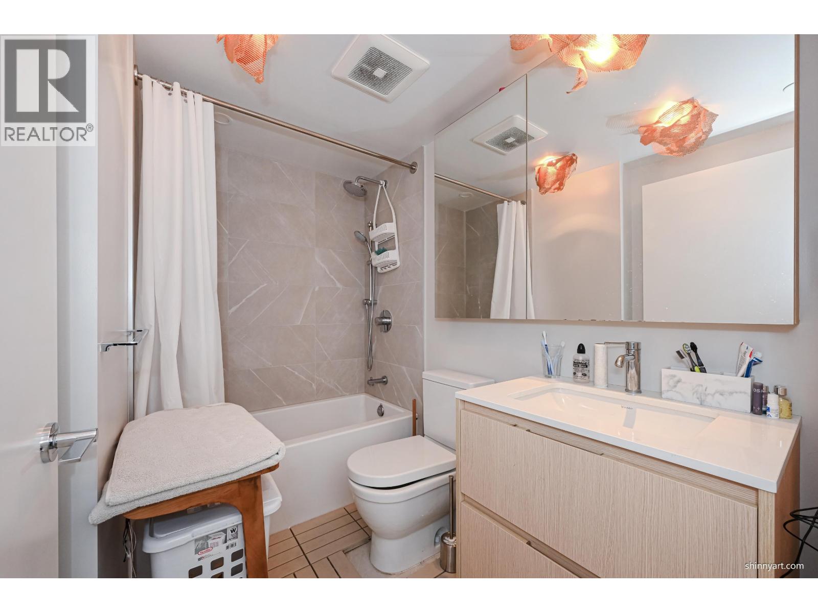 606 1500 Fern Street, North Vancouver, British Columbia  V7J 0E6 - Photo 8 - R3160567
