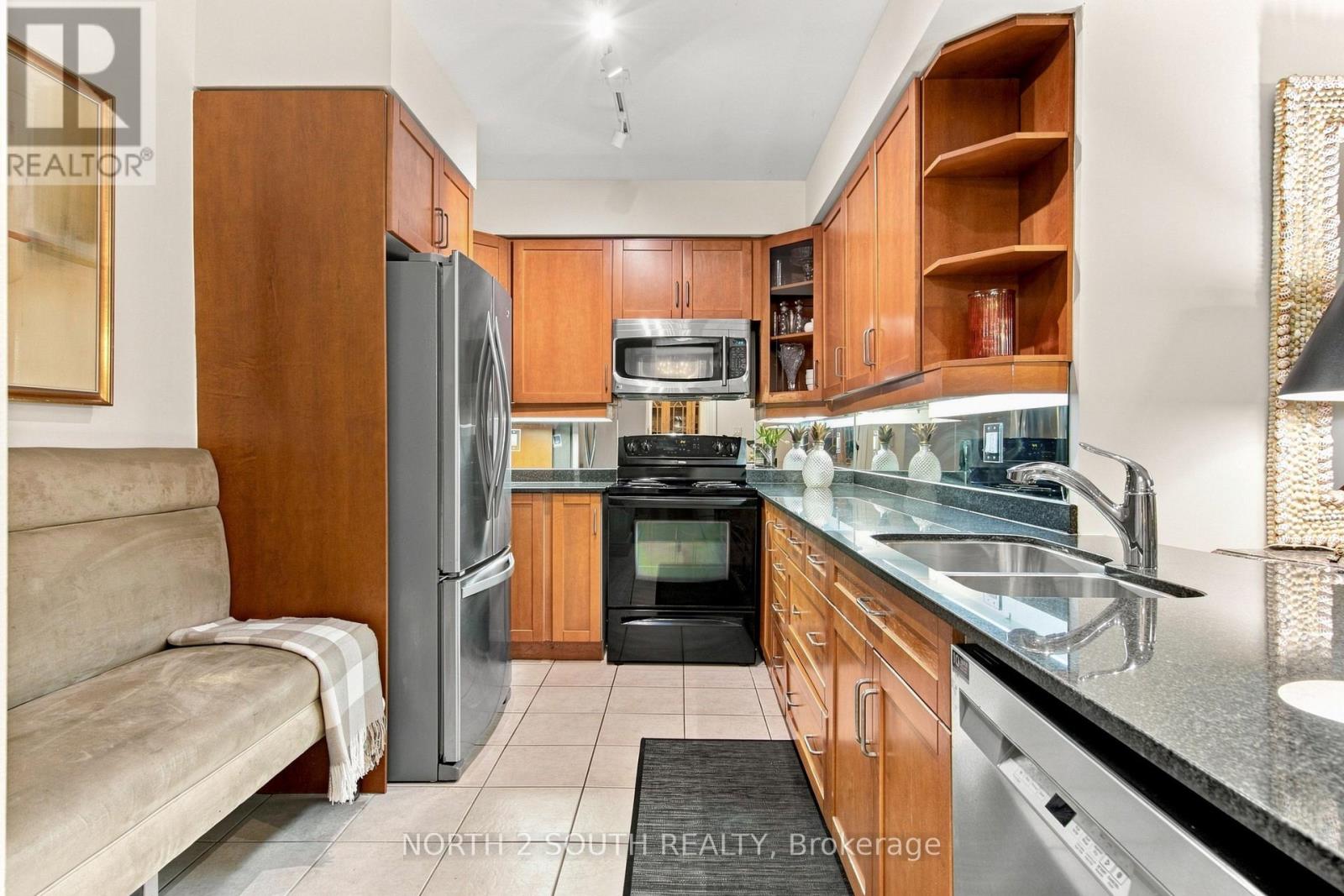 116 - 38 William Carson Crescent, Toronto, Ontario  M2P 2H2 - Photo 16 - C13734704