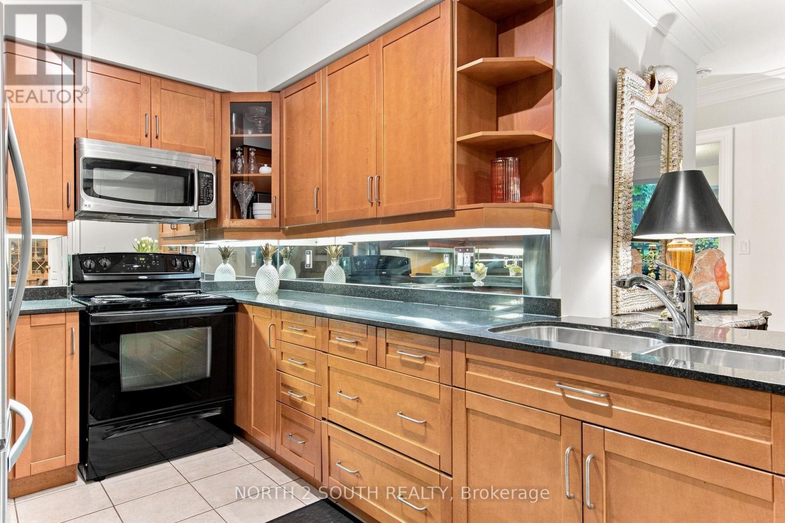 116 - 38 William Carson Crescent, Toronto, Ontario  M2P 2H2 - Photo 23 - C13734704