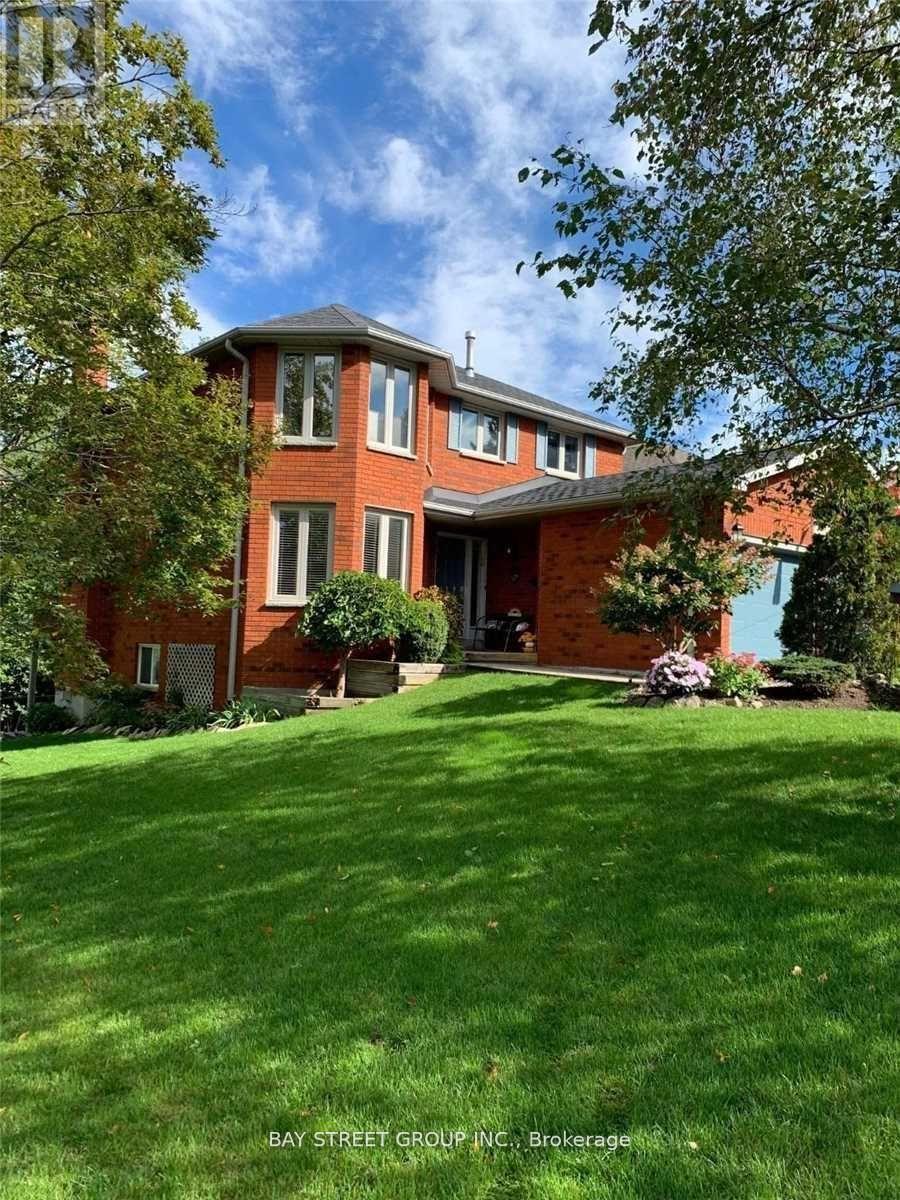 76 MAYFAIR DRIVE, Barrie, Ontario