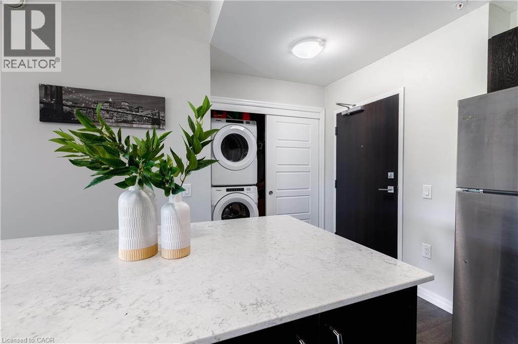 35 Kingsbury Square Unit# 202, Guelph, Ontario  N1L 0J4 - Photo 5 - 40859682