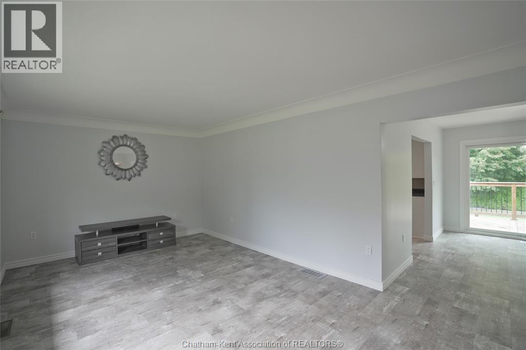 9 Owen Avenue, Chatham, Ontario  N7L 3W8 - Photo 8 - 26017651