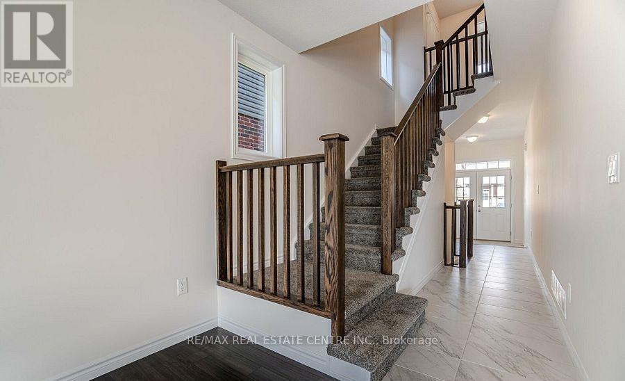 36 Henry Maracle Street, North Dumfries, Ontario  N0B 1E0 - Photo 8 - X13734706