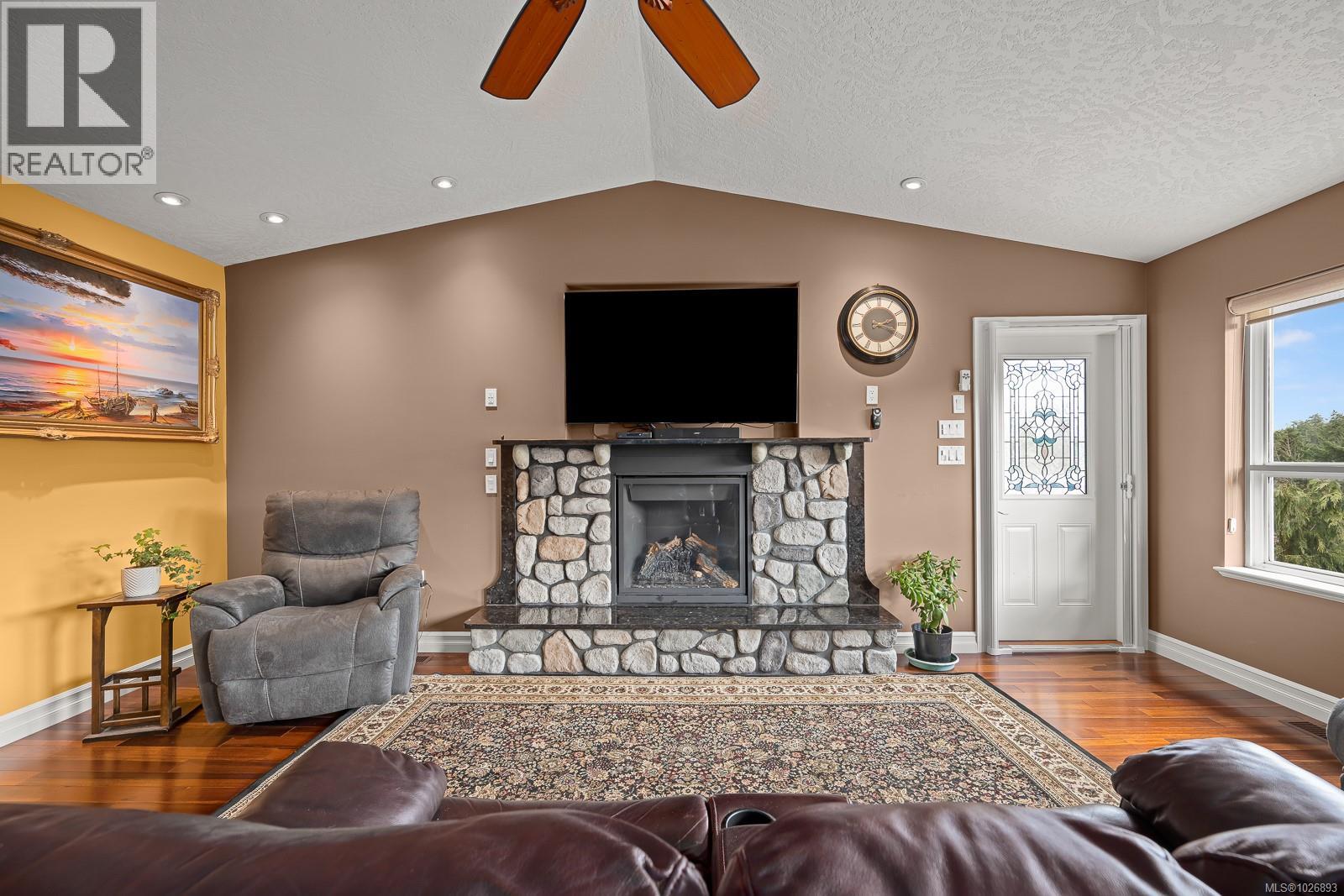 1780 Jay Bell Trail, Qualicum Beach, British Columbia  V9K 2S3 - Photo 4 - 1026893