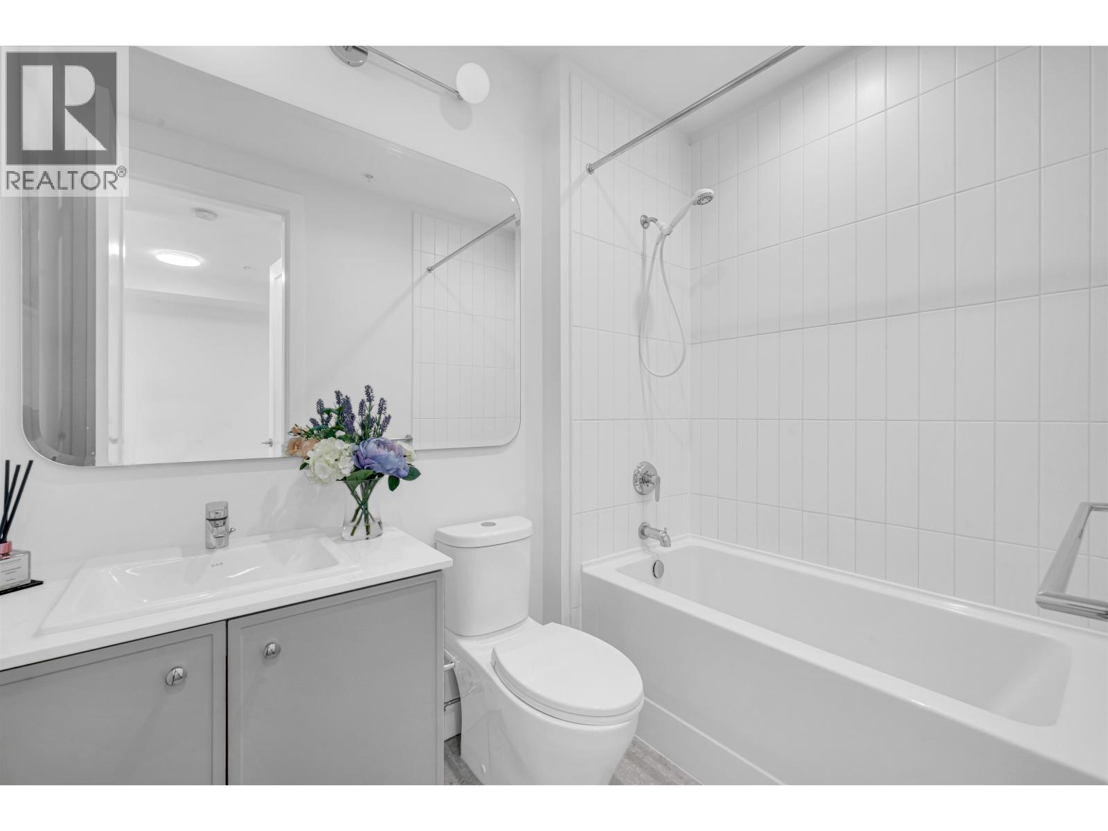 214 708 Edgar Avenue, Coquitlam, British Columbia  V3K 0H3 - Photo 11 - R3160401