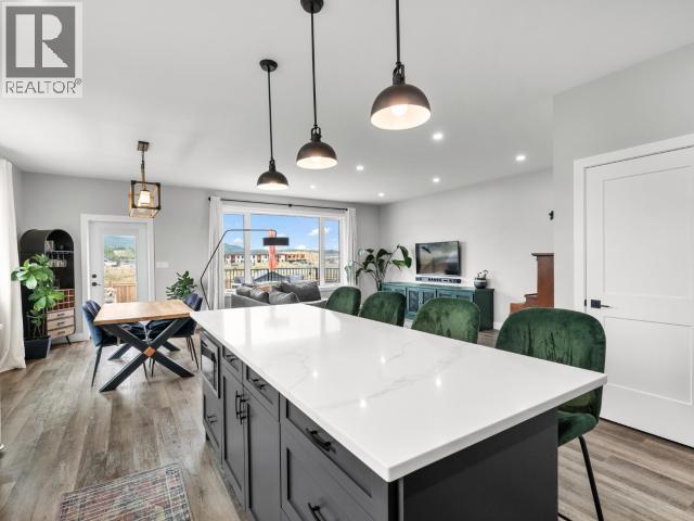 32 EUGENE AVENUE photo 9