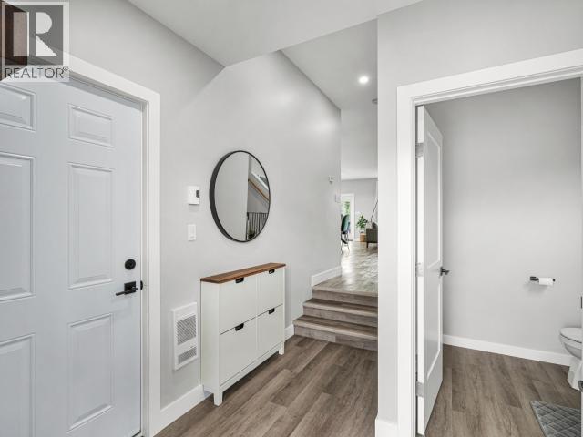32 EUGENE AVENUE photo 4
