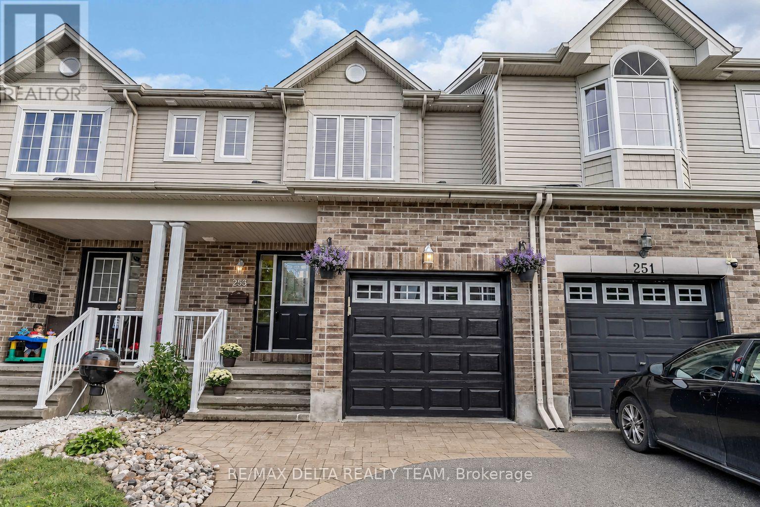 253 Cityview Crescent, Ottawa, Ontario  K4A 0T9 - Photo 2 - X13734510