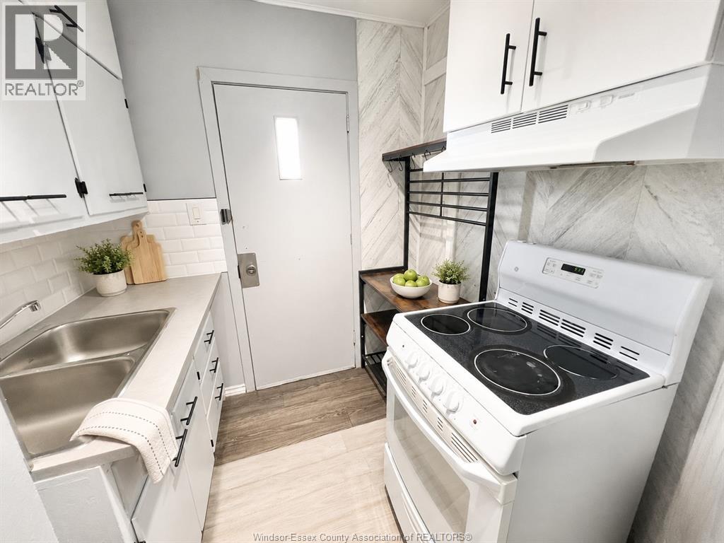 427 Cameron, Windsor, Ontario  N9B 1Y9 - Photo 17 - 26020143