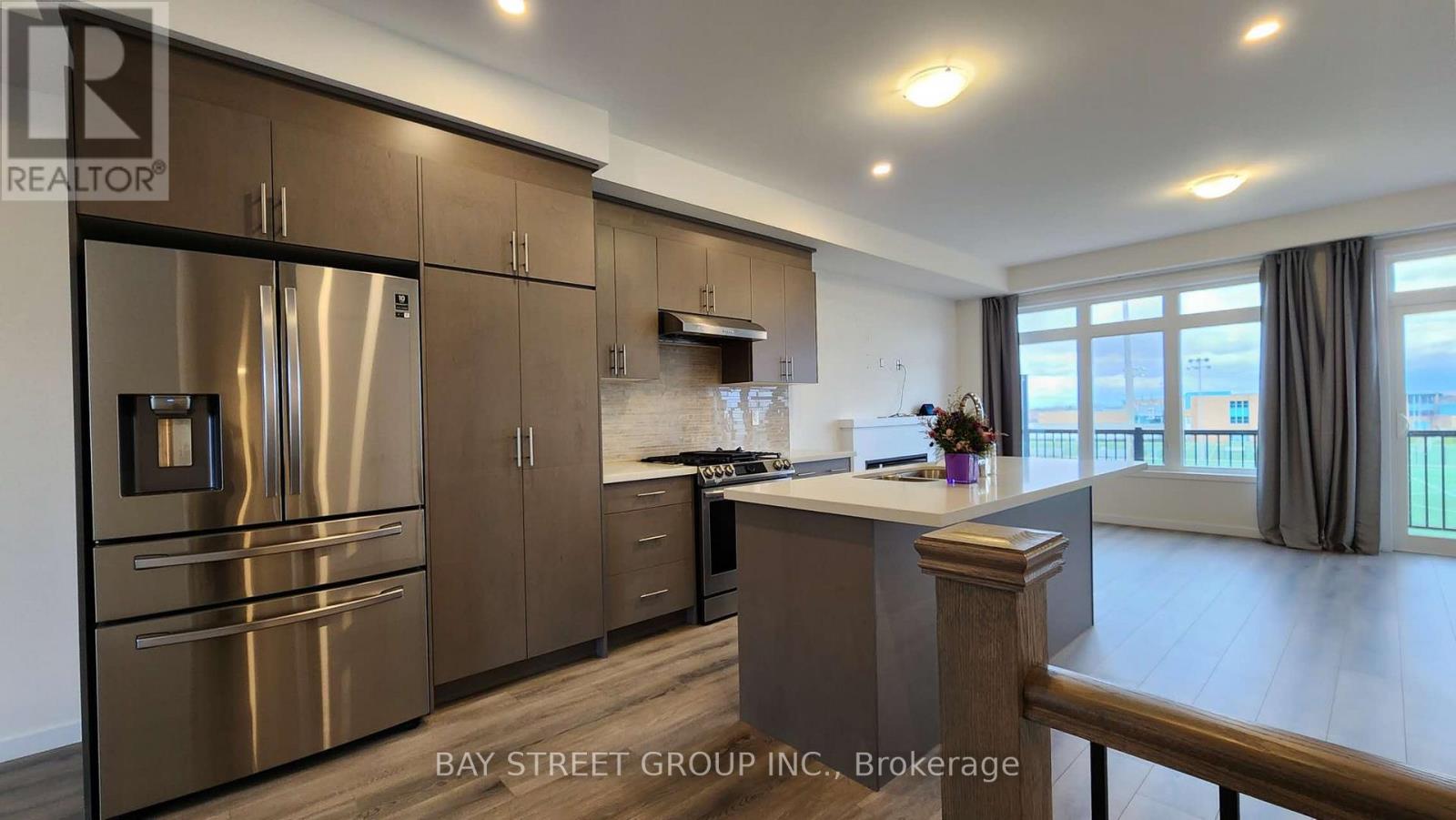 70 Seacoasts Circle, Vaughan, Ontario  L6A 5B6 - Photo 5 - N13734736
