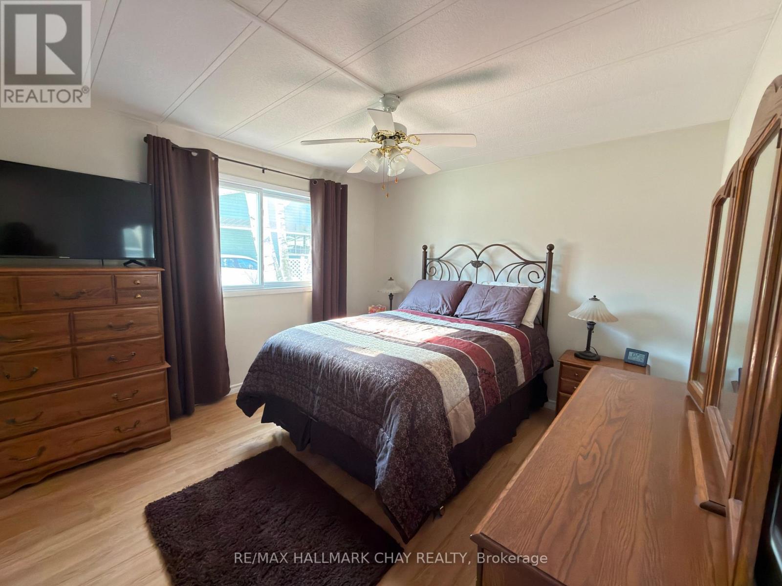 13 Carruthers Street N, Wasaga Beach, Ontario  L9Z 1K2 - Photo 15 - S13734728