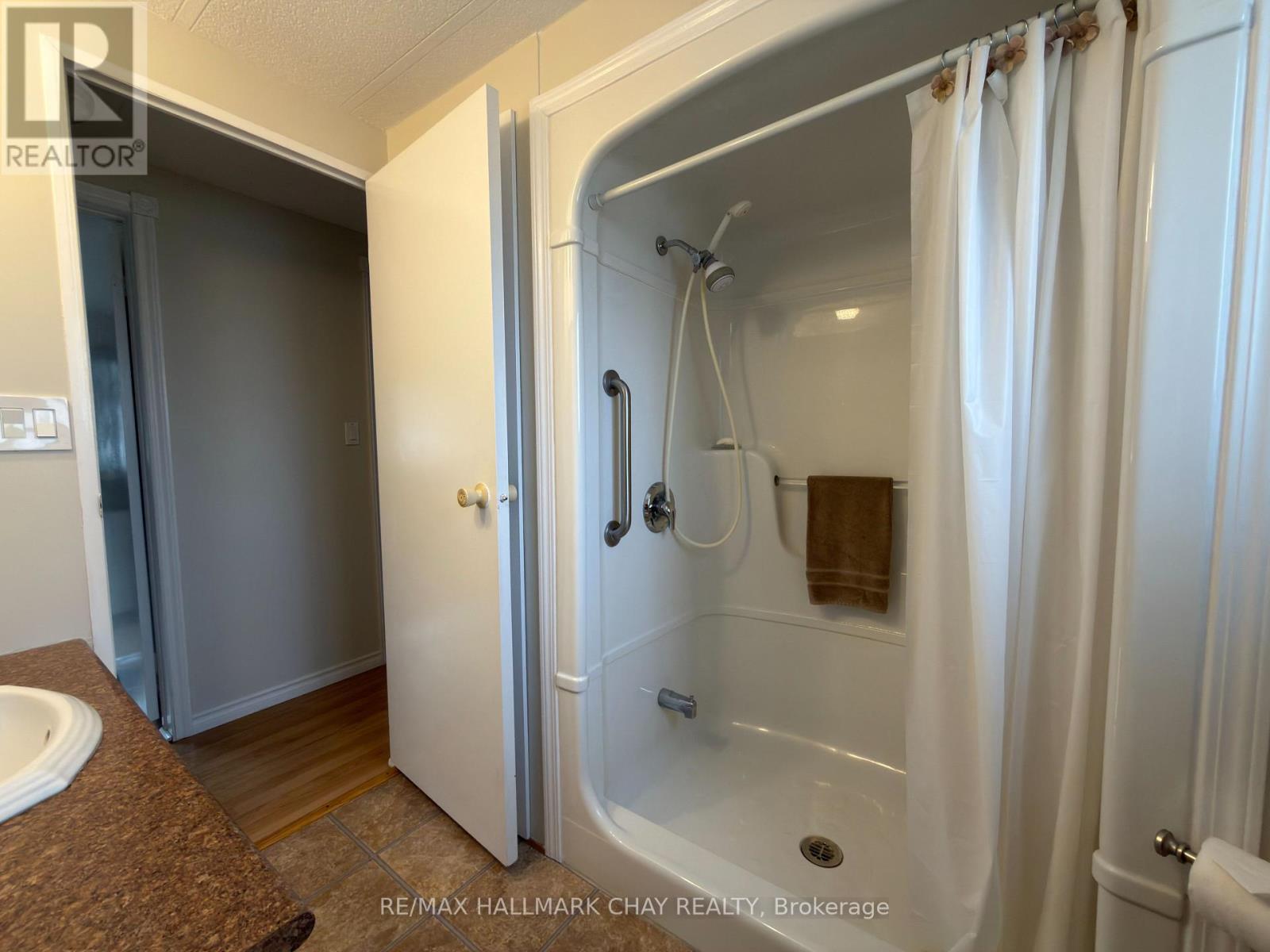 13 Carruthers Street N, Wasaga Beach, Ontario  L9Z 1K2 - Photo 24 - S13734728
