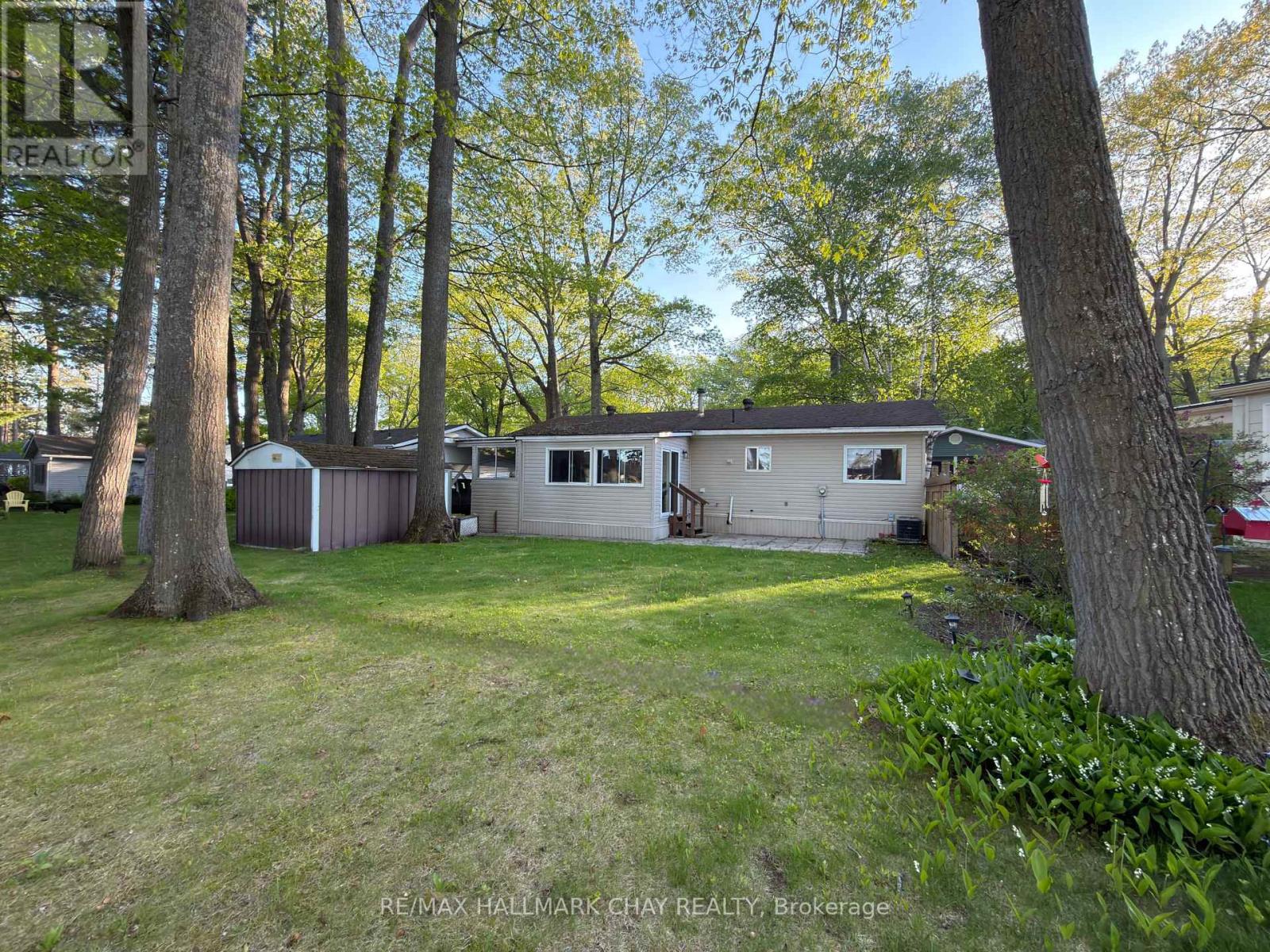 13 Carruthers Street N, Wasaga Beach, Ontario  L9Z 1K2 - Photo 5 - S13734728