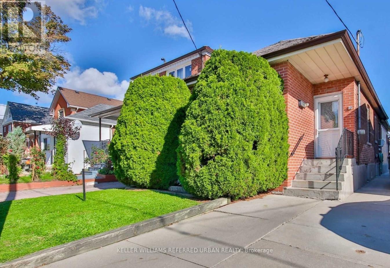 13 TESTON BOULEVARD, Toronto, Ontario