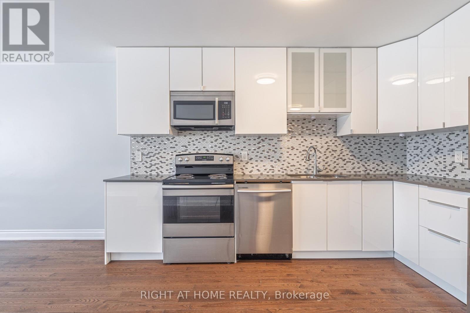 A - 1132 The Queensway Avenue, Toronto, Ontario  M8Z 1P7 - Photo 8 - W13734738