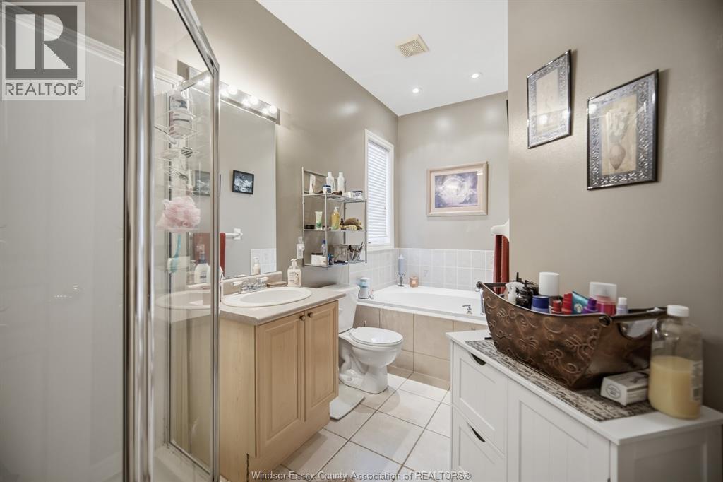2 Sprucewood Crescent, Bowmanville, Ontario  L1C 5C6 - Photo 24 - 26021344
