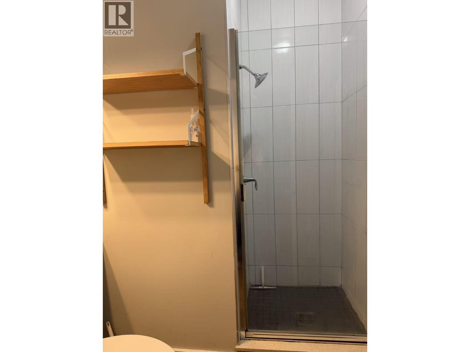 Ensuite 5335 Irving Street Street, Burnaby, British Columbia  V5H 1V1 - Photo 8 - R3155057