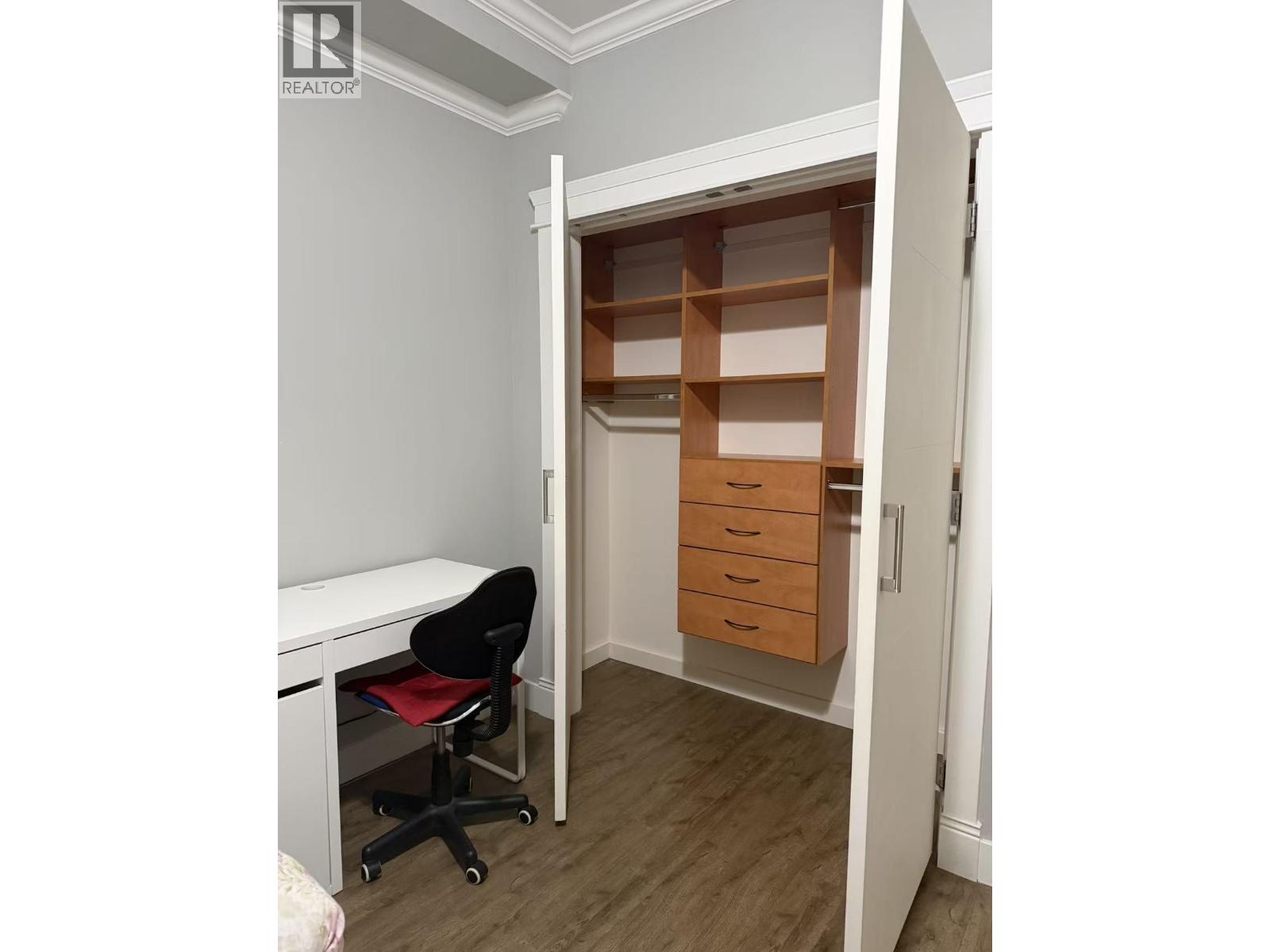 Ensuite 5335 Irving Street Street, Burnaby, British Columbia  V5H 1V1 - Photo 3 - R3155057