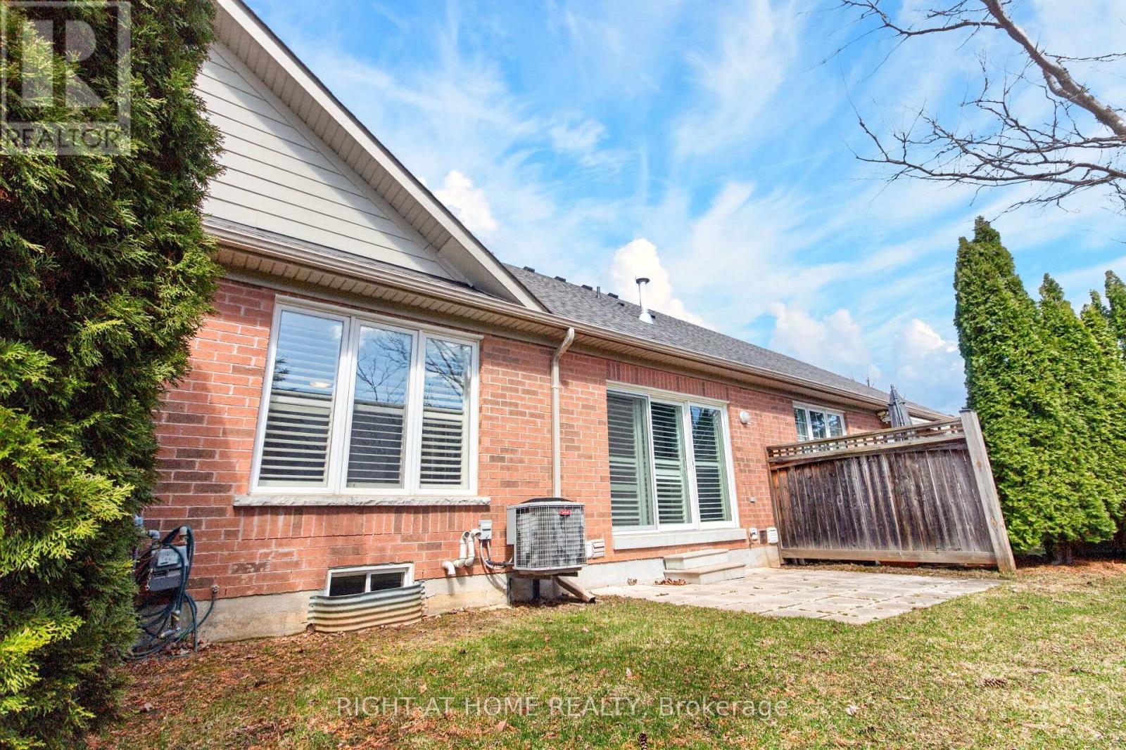 145 Louisbourg Way, Markham, Ontario  L6E 2A2 - Photo 25 - N13494294