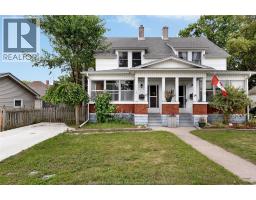 12 ERIE, Kingsville, Ontario