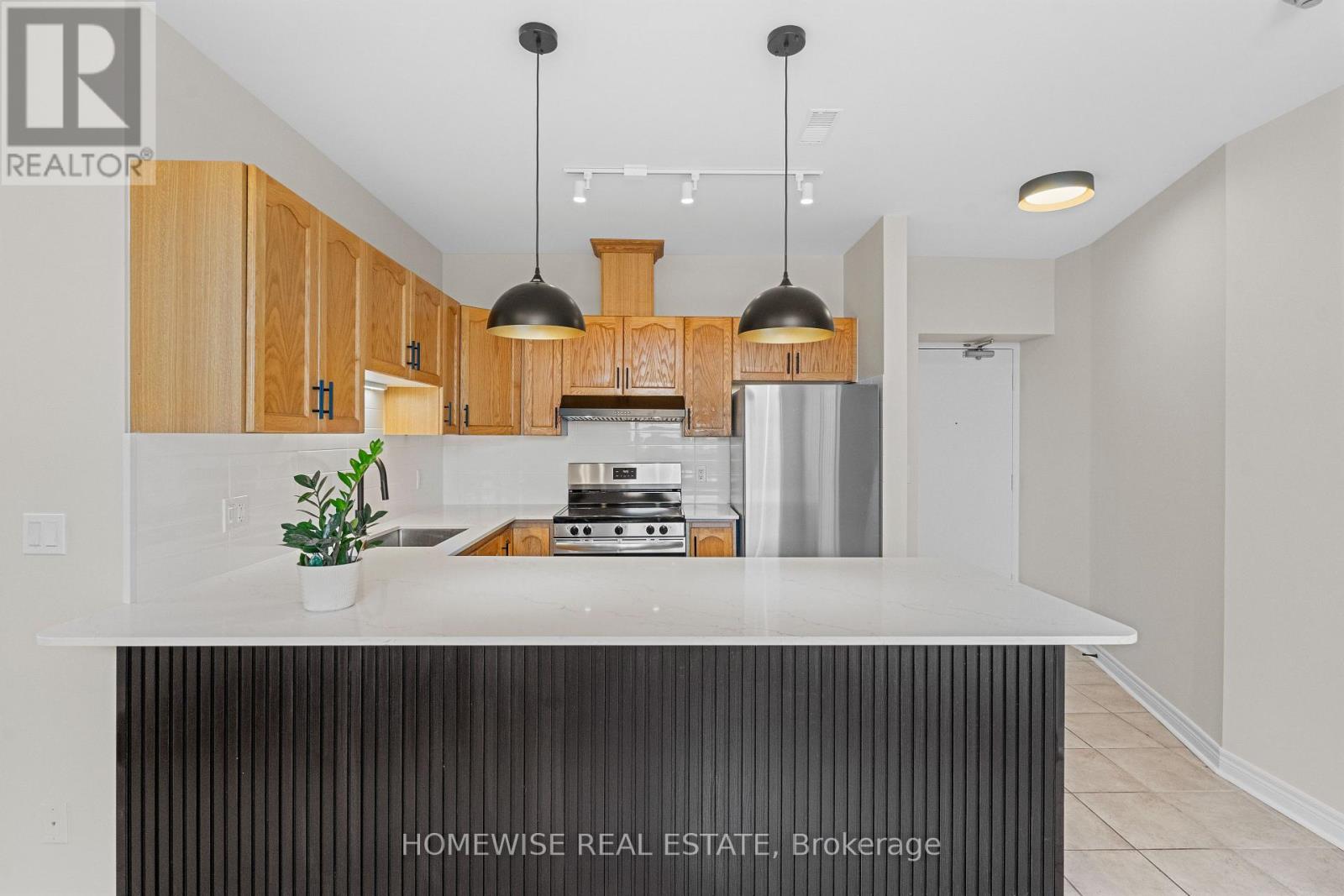 1 - 3635 Dundas Street W, Toronto, Ontario  M6S 2T2 - Photo 9 - W13734784