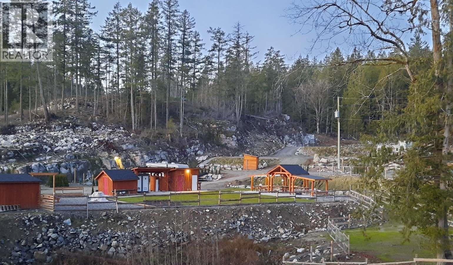 4460 Garden Bay Lake Road, Pender Harbour, British Columbia  V0N 1S0 - Photo 8 - C8081715