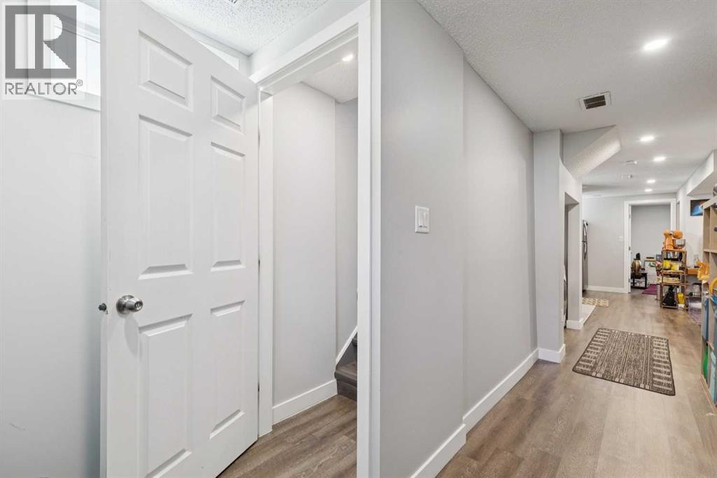 702 Kingsmere Crescent Sw, Calgary, Alberta  T2V 2H7 - Photo 23 - A2340065