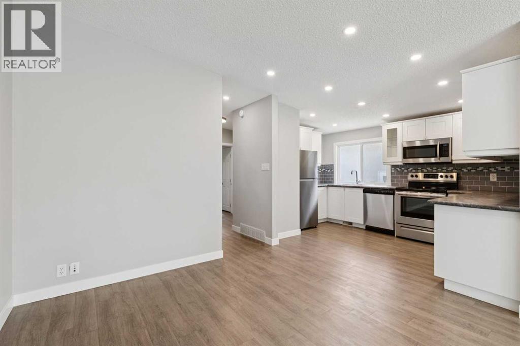 702 Kingsmere Crescent Sw, Calgary, Alberta  T2V 2H7 - Photo 12 - A2340065