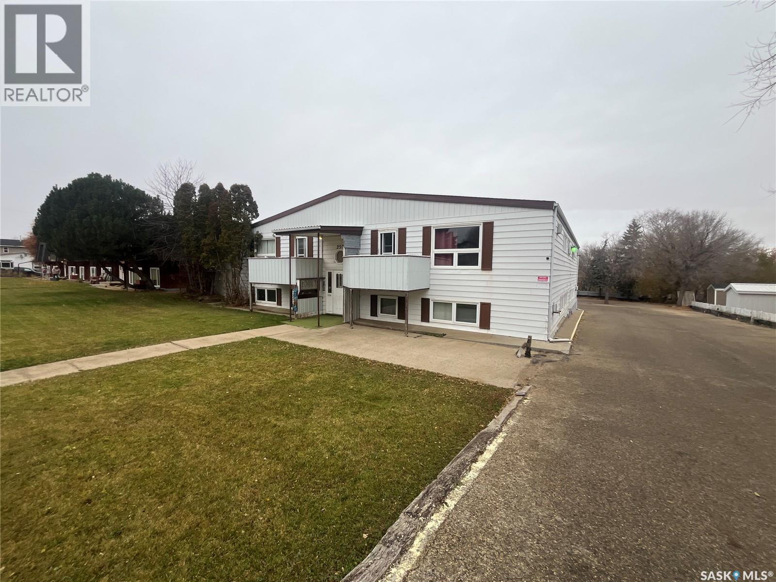 250 Home Street W, Moose Jaw, Saskatchewan  S6H 7H8 - Photo 60 - SK047059