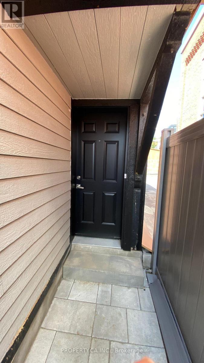 B - 395 GLADSTONE AVENUE, Ottawa, Ontario