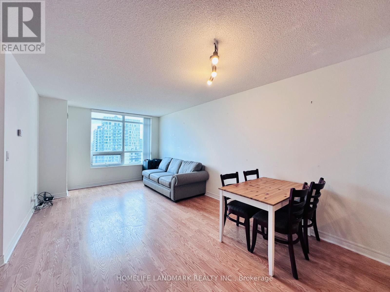 1802 - 212 Eglinton Avenue E, Toronto, Ontario  M4P 0A3 - Photo 11 - C13734794
